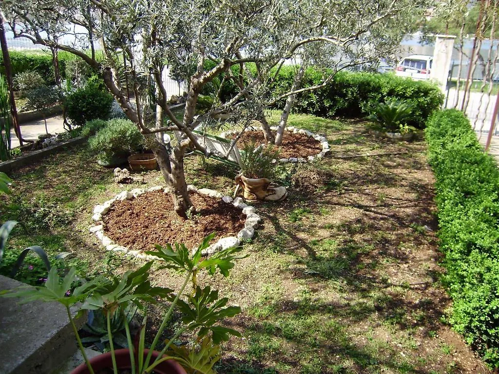 Apartments Kapetanovi Dvori Trogir