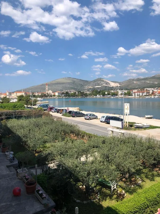 Apartments Kapetanovi Dvori Trogir