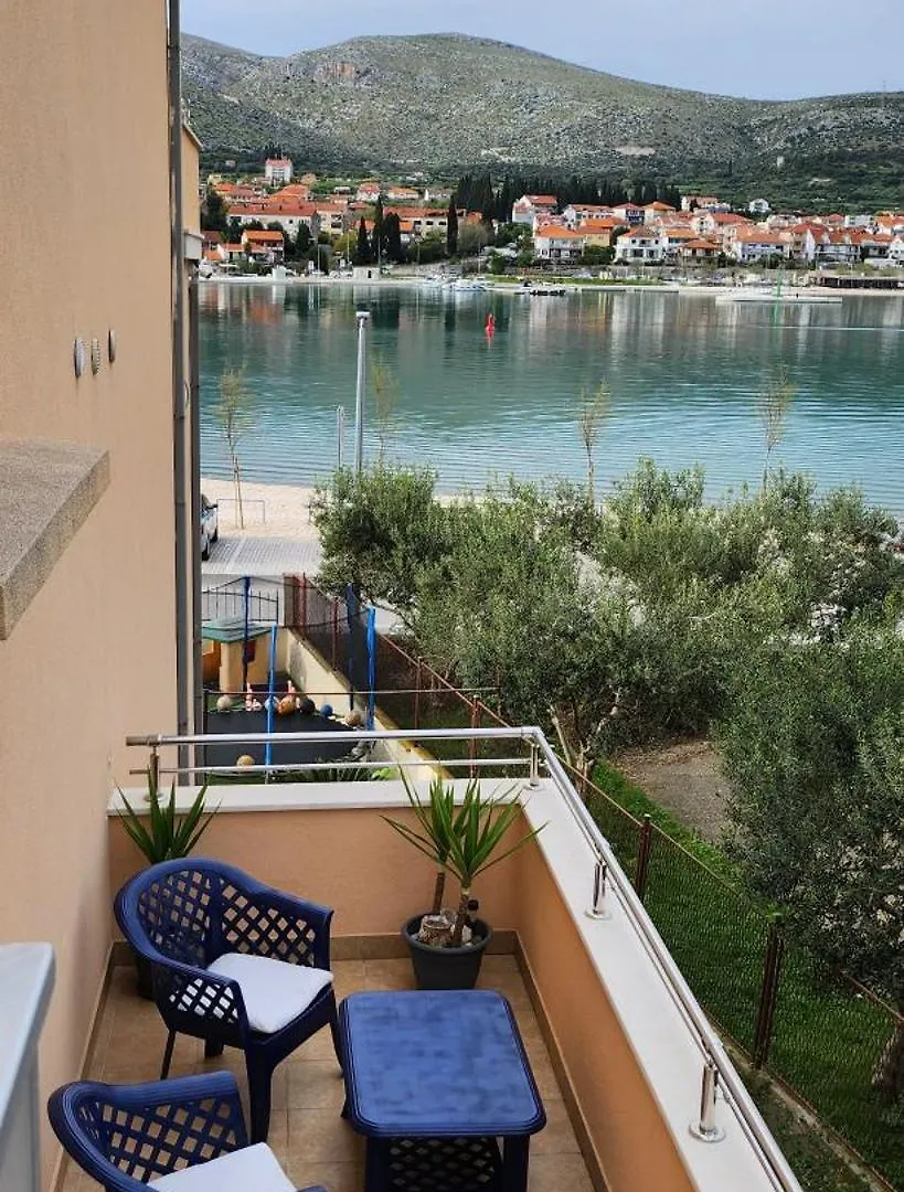 Apartments Kapetanovi Dvori Trogir