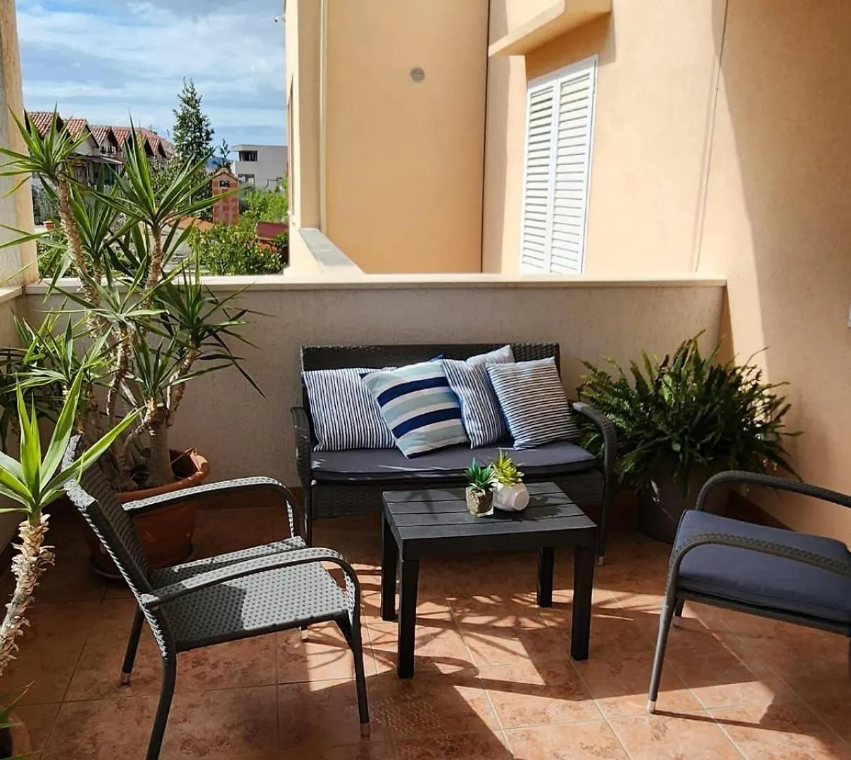 Apartments Kapetanovi Dvori Trogir 0*,