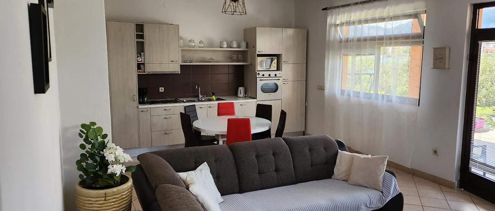 Apartments Kapetanovi Dvori Trogir Croatia