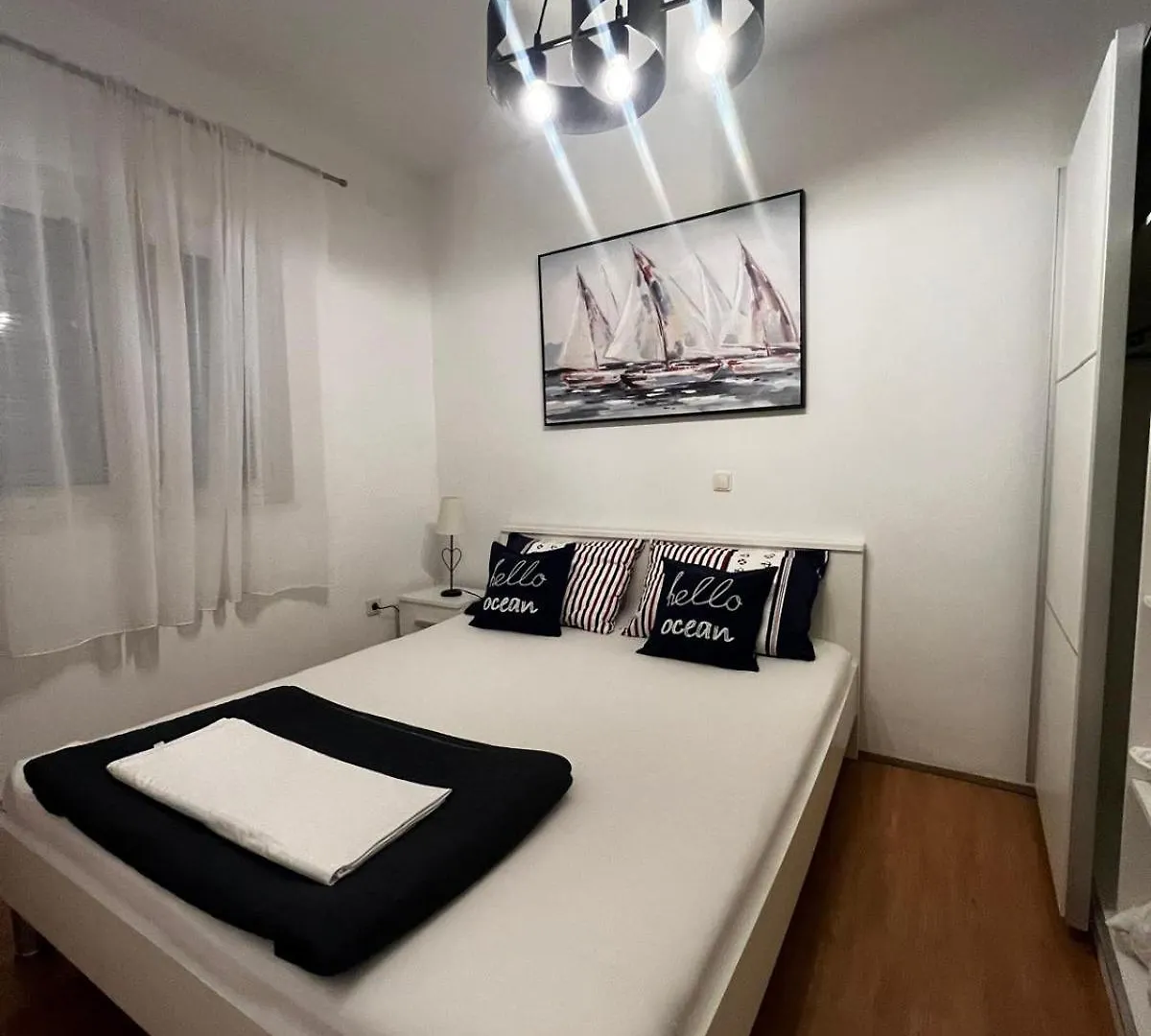 Apartments Kapetanovi Dvori Trogir 0*,