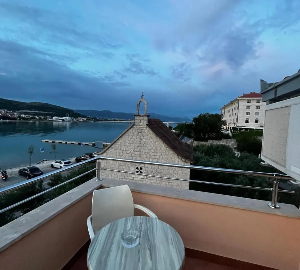 Apartments Kapetanovi Dvori Trogir Croatia