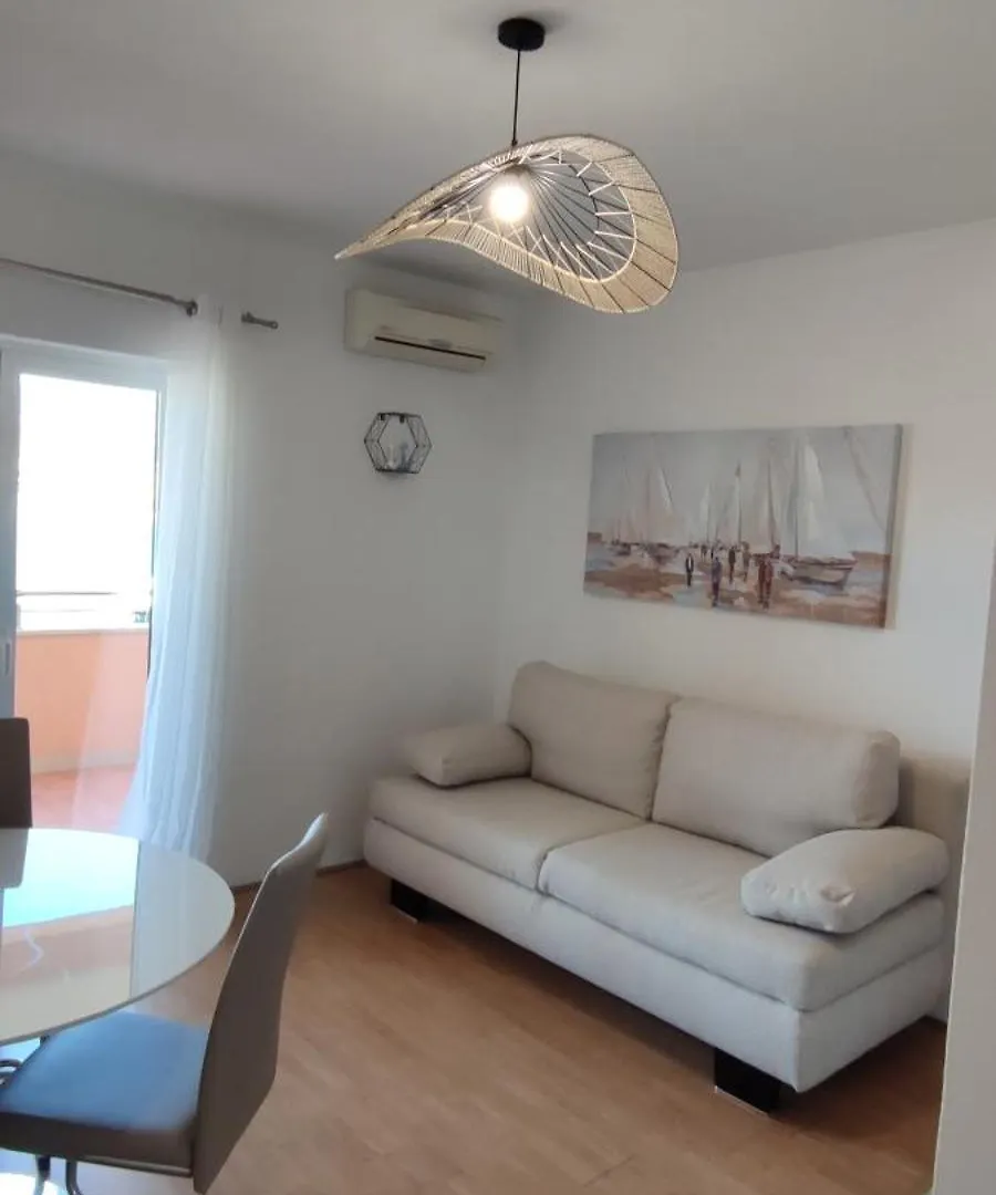 Apartments Kapetanovi Dvori Trogir Croatia