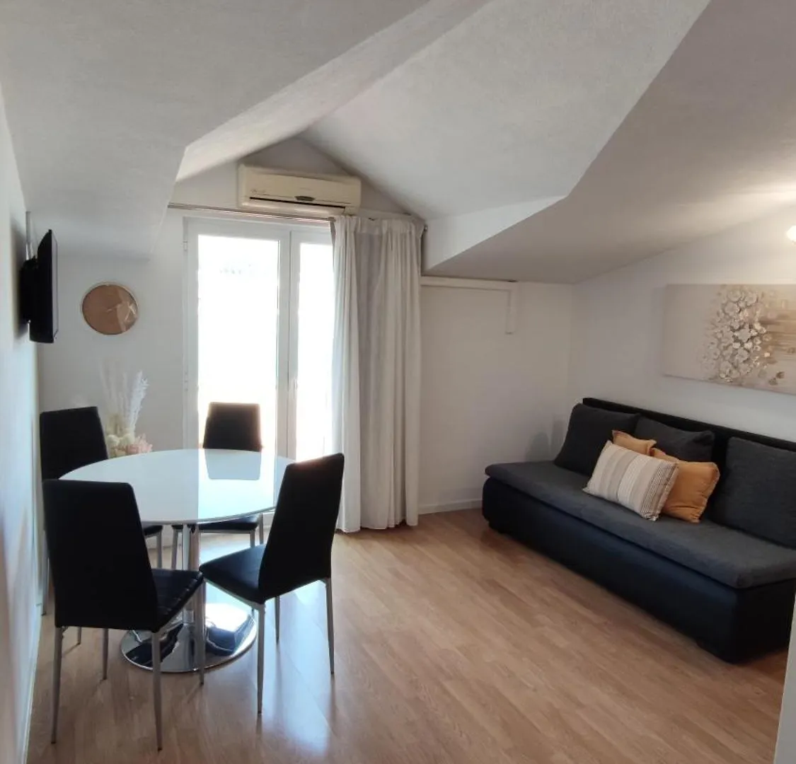 Apartments Kapetanovi Dvori Trogir