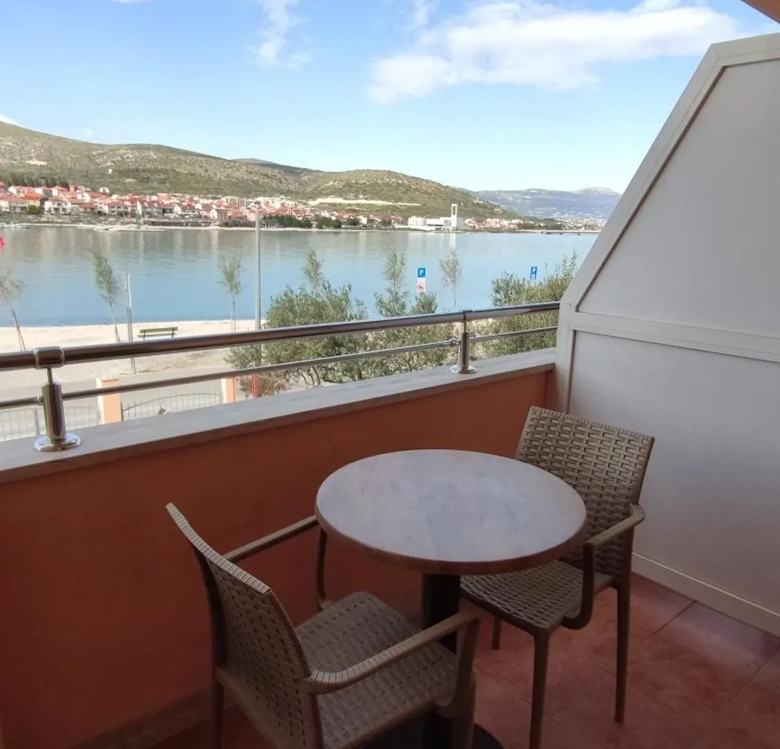 Apartments Kapetanovi Dvori Trogir