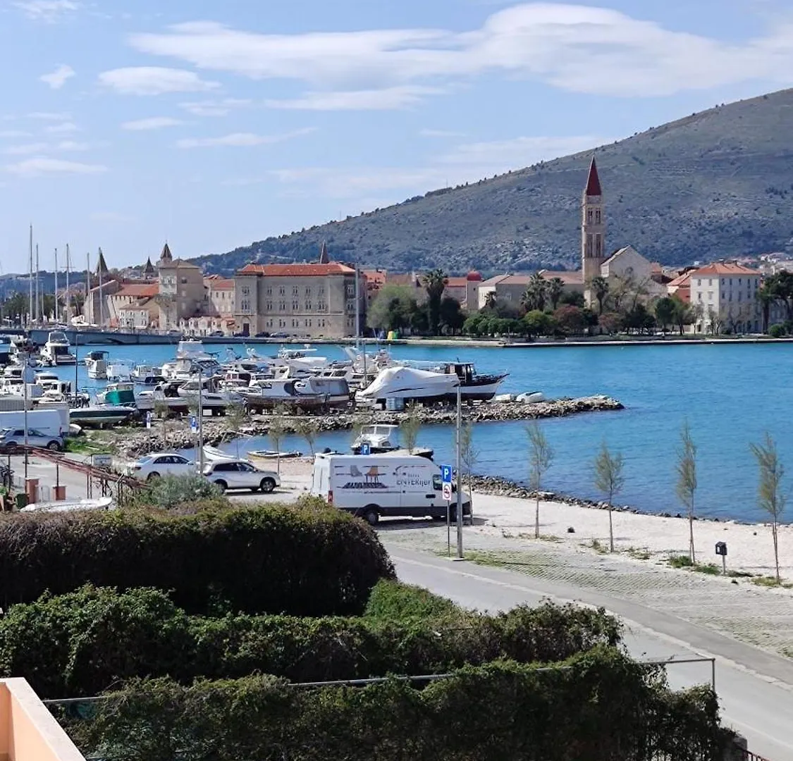 Apartments Kapetanovi Dvori Trogir