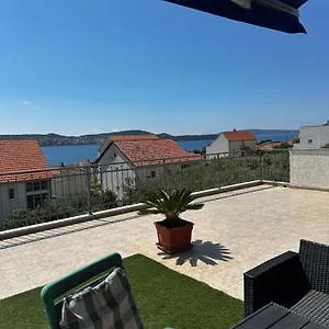 apartments-sevo.hotels-in-trogir.com/