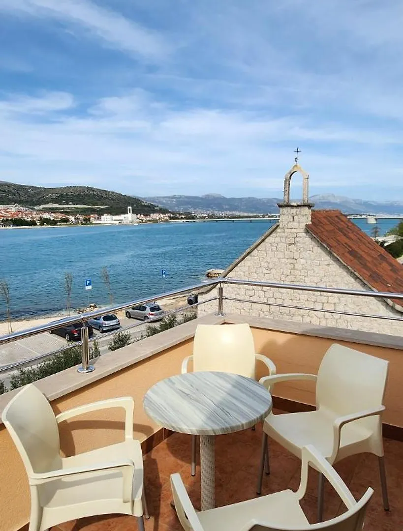 Apartments Kapetanovi Dvori Trogir Croatia