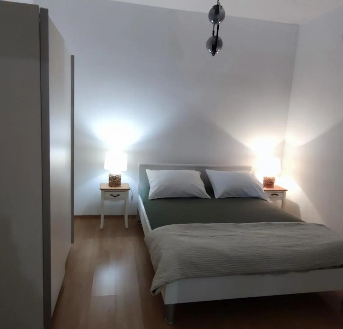 Apartments Kapetanovi Dvori Trogir 0*,  Croatia